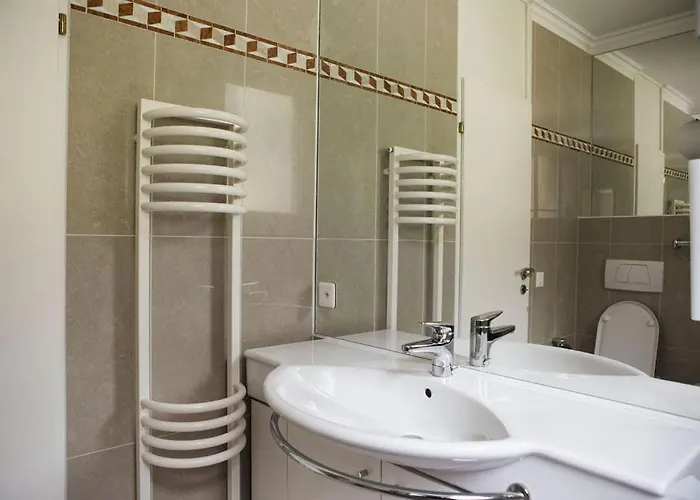 Residenza Porto Fino App 7000 * Brissago